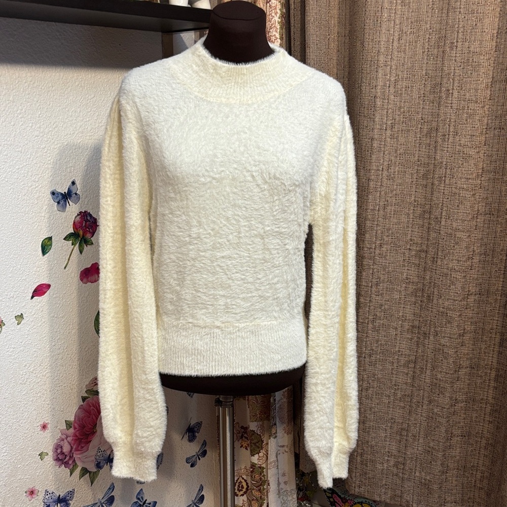 Lulus soft cream long bishop sleeve mock neck backles cardigan. Size L.